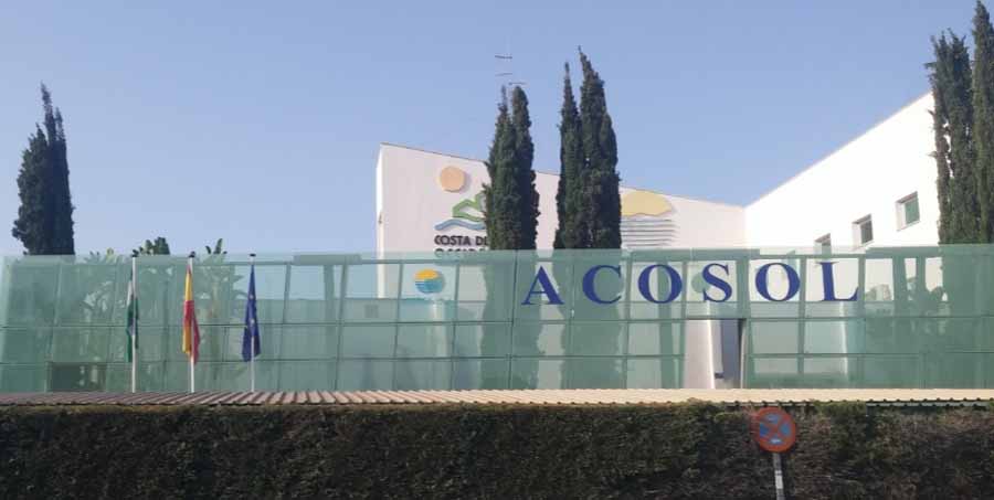 Acosol envía una cuba para el riego de la reserva ecológica de Ojén