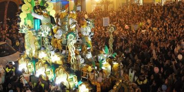 carroza cabalgata reyes magos sevilla