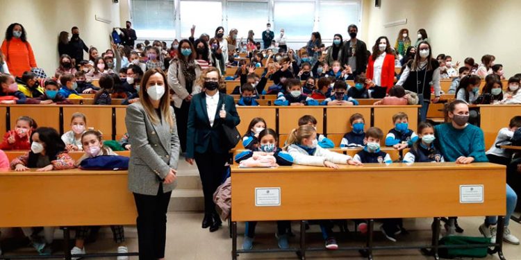 La Universidad de Jaén organiza talleres de divulgación con motivo del Día Internacional de la Mujer y la Niña en la Ciencia