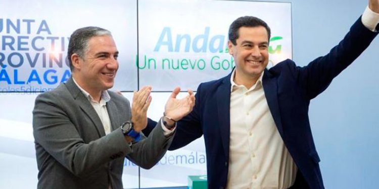 Juanma Moreno y Bendodo, señalados: denuncia ante la Fiscalía por presunta prevaricación de 4.000 contratos exprés
