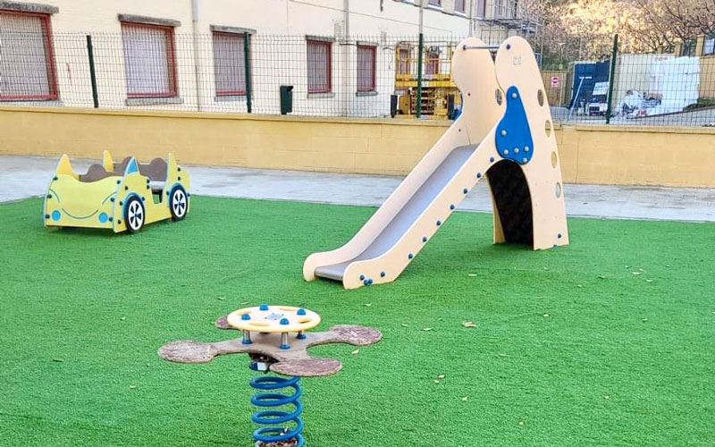 El Ayuntamiento de Sevilla proyecta 140.000 euros para mejoras en patios, zonas de juego, pistas polideportivas o accesos de seis centros educativos