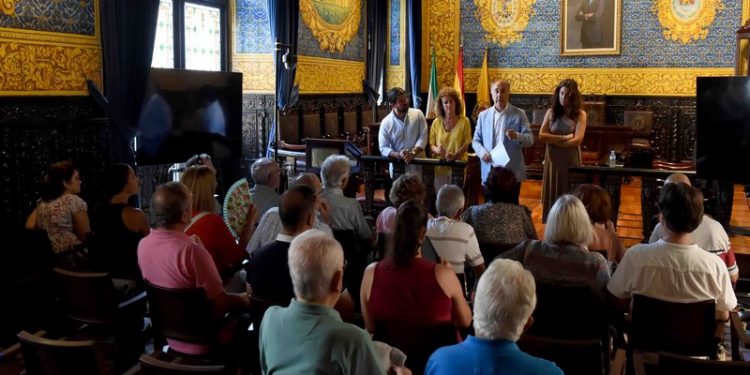 Reunión Vecinos Algeciras Ayuntamiento CETI