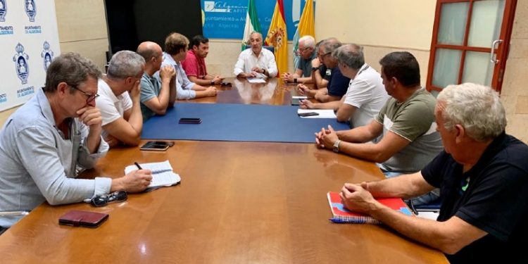 Reunión de emergencia en Algeciras