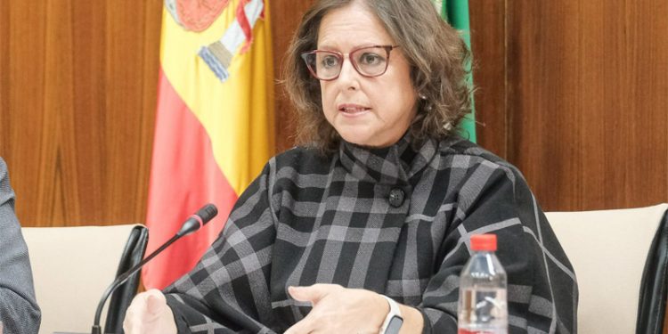 catalina garcia consejera salud andalucia
