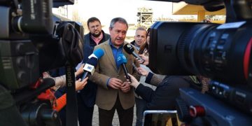 Espadas critica el ‘llamativo interés’ de Juanma Moreno en defender a las grandes fortunas