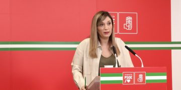 El PSOE advierte que Juanma Moreno «tapa con reinauguraciones los problemas graves» de la sanidad