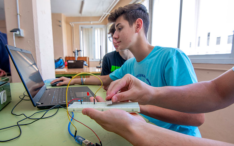 Más de 11.500 andaluces recibirán formación en habilidades digitales para romper con la brecha digital