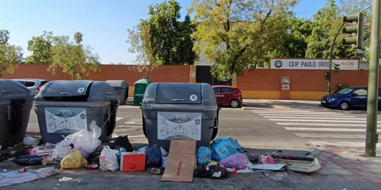 El exalcalde de Sevilla alerta de dejadez del actual Ayuntamiento con 200 incidencias en colegios
