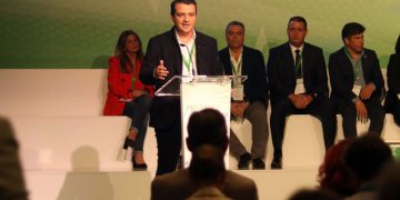 Bellido muestra su «compromiso» con el municipalismo andaluz desde «el diálogo, el consenso y la participación de todos»