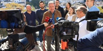 Espadas pide explicaciones a la Junta por el alza de listas de espera sanitarias