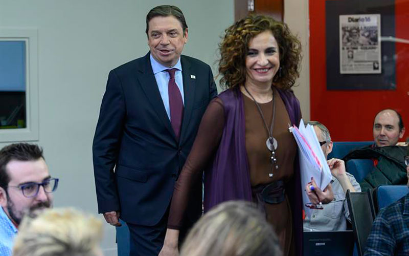 Sánchez conforma un Ejecutivo «de alto perfil político», con la continuidad de los andaluces Montero y Planas