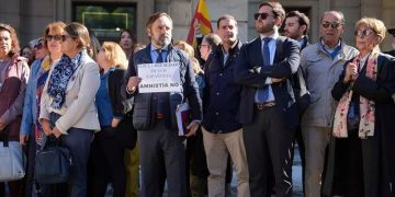 Concentración de jueces, fiscales y letrados de Sevilla, «preocupados» por la amnistía