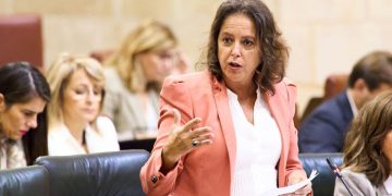 El Parlamento pone el foco en el incremento de las listas de espera en la sanidad andaluza