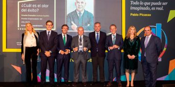 Vicente Granados, CEO de Instituto Español, se alza con el XXVII Premio Emprendedor del Año de EY por Andalucía, Extremadura, Ceuta y Melilla