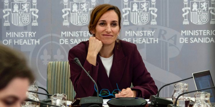 El Ministerio mantiene su propuesta del uso de mascarillas en centros sanitarios