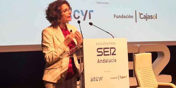 Montero: «Moreno Bonilla ha desmantelado por completo el modelo sanitario que construyó el PSOE en Andalucía»