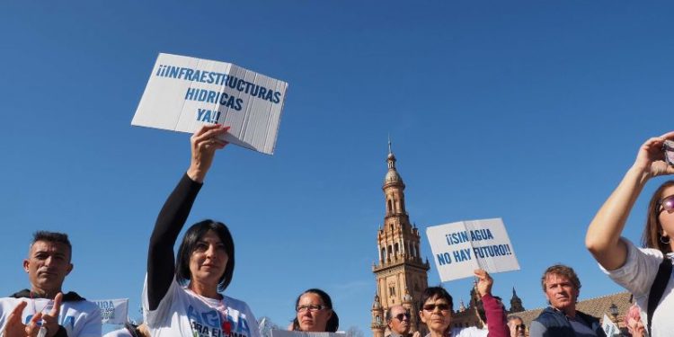 Los agricultores onubenses reclaman las infraestructuras necesarias para paliar los efectos de la sequía