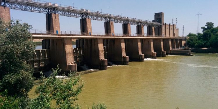 La CHG informa que no hay desembalse de agua en la presa de Alcalá del Río