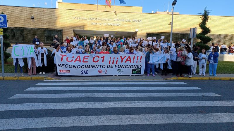 Los técnicos de cuidados auxiliares se manifiestan para exigir una «correcta» clasificación profesional