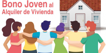 Los afectados por el retraso del Bono Alquiler Joven se manifiestan contra la Junta