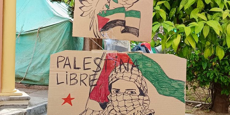 El movimiento estudiantil sevillano aprovecha su protesta para profundizar en el conocimiento sobre Palestina