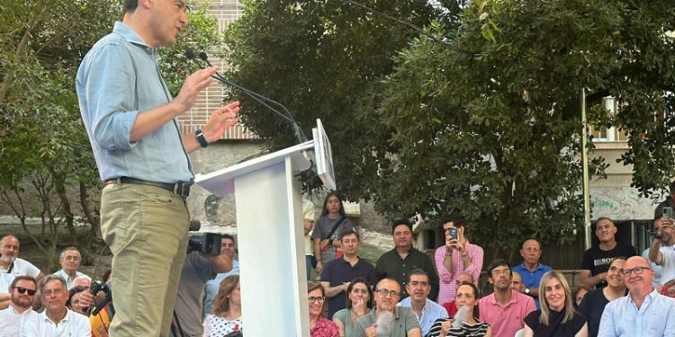 Juanma Moreno sigue de promoción política, se alinea con Ayuso y anuncia que recurrirá la ley de amnistía