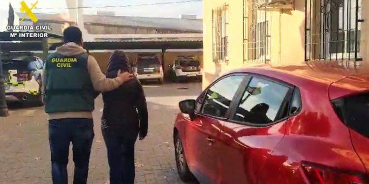 Detenidas 30 personas por estafar más de un millón de euros mediante el método ‘Man in the middle’