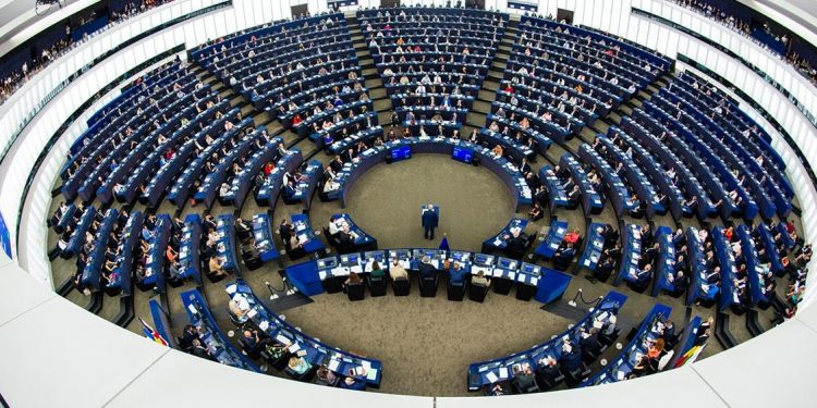 España elige a sus representantes al Parlamento Europeo