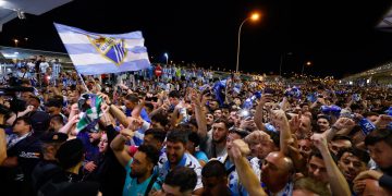 El Málaga regresa al fútbol profesional tras un final de promoción épico