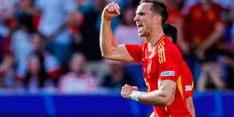 El sevillano Fabián lidera el estreno goleador de España en la Eurocopa