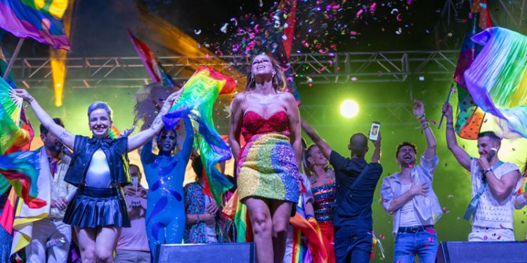 Sevilla celebra el Día del Orgullo en medio de la polémica