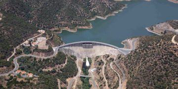 La CHG contribuirá a mejorar el suministro de agua en Lora del Río y lamenta la reclamación del Ayuntamiento