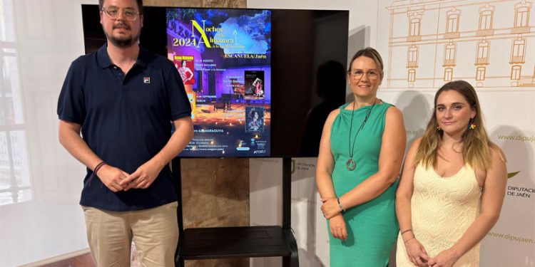 Aove, música, teatro y humo en la quinta edición de ‘Noches de Almazara a la luz de las velas’