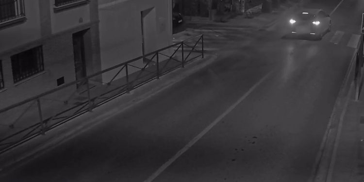 Detenido por arrollar a una mujer, en estado grave, en un paso de peatones