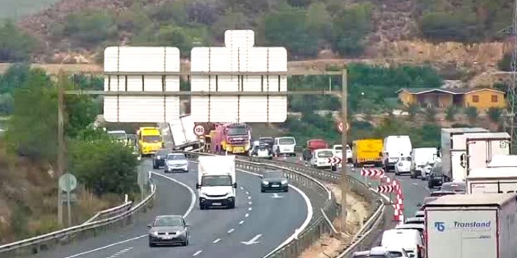 La operación retorno del verano dejará un millón de desplazamientos de largo recorrido en Andalucía