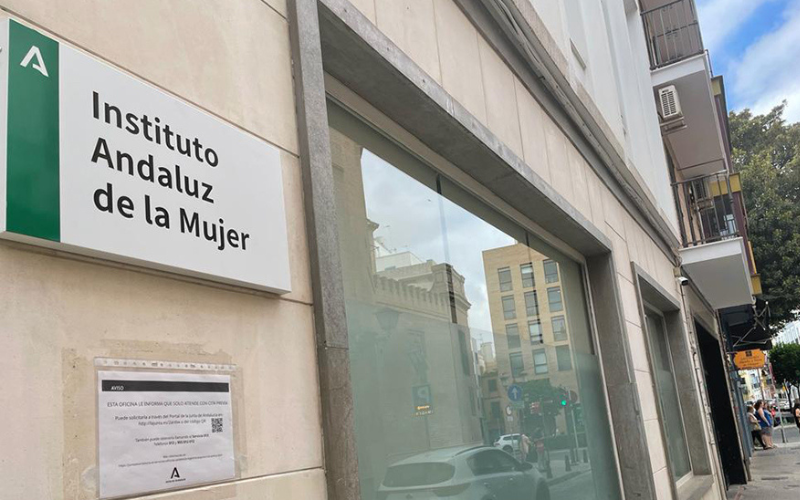 Fachada IAM Instituto Andaluz de la Mujer