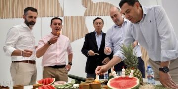 El ‘Frutibus’; el invento de la Junta de Andalucía para concienciar sobre la alimentación saludable