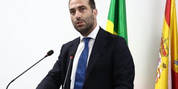 Cuerpo afea el anuncio de la Junta de una nueva bajada los impuestos y su queja sobre la infrafinanciación