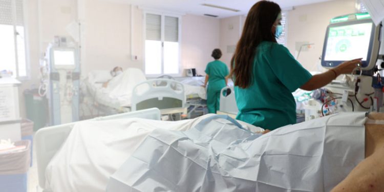 El PSOE lamenta que la Junta haya «restado» 758 millones de euros de la sanidad pública «para beneficiar a la privada»