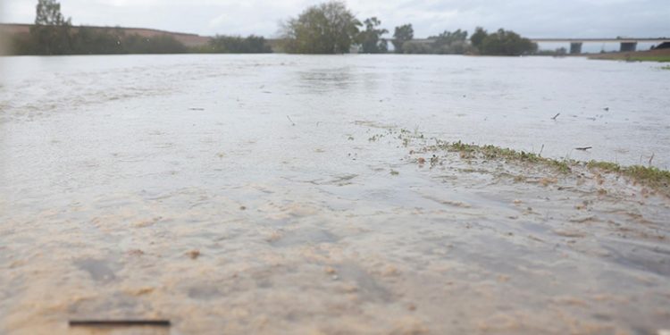 Siete carreteras andaluzas permanecen cortadas al tráfico por inundaciones