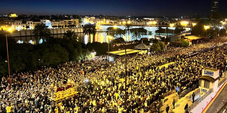 La Magna de Sevilla reúne a más de 500.000 personas