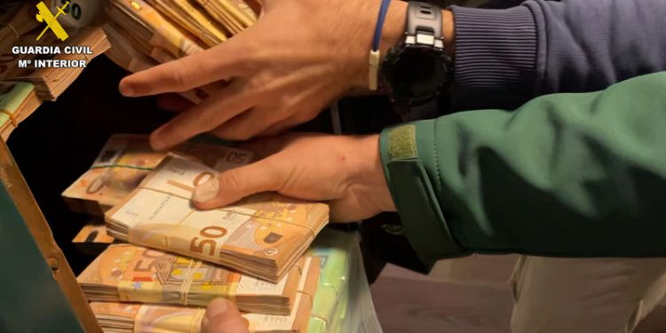 Una veintena de detenidos en Sevilla por blanqueo de capitales y financiación de redes de narcotráfico