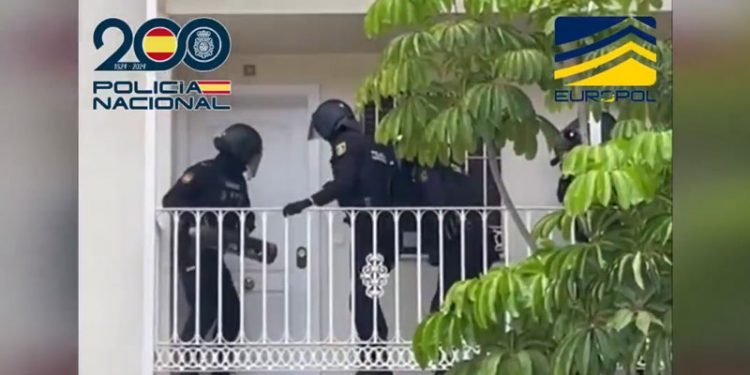 Desmantelada en Málaga una plantación de marihuana enterrada bajo tierra y dos laboratorios de cocaína