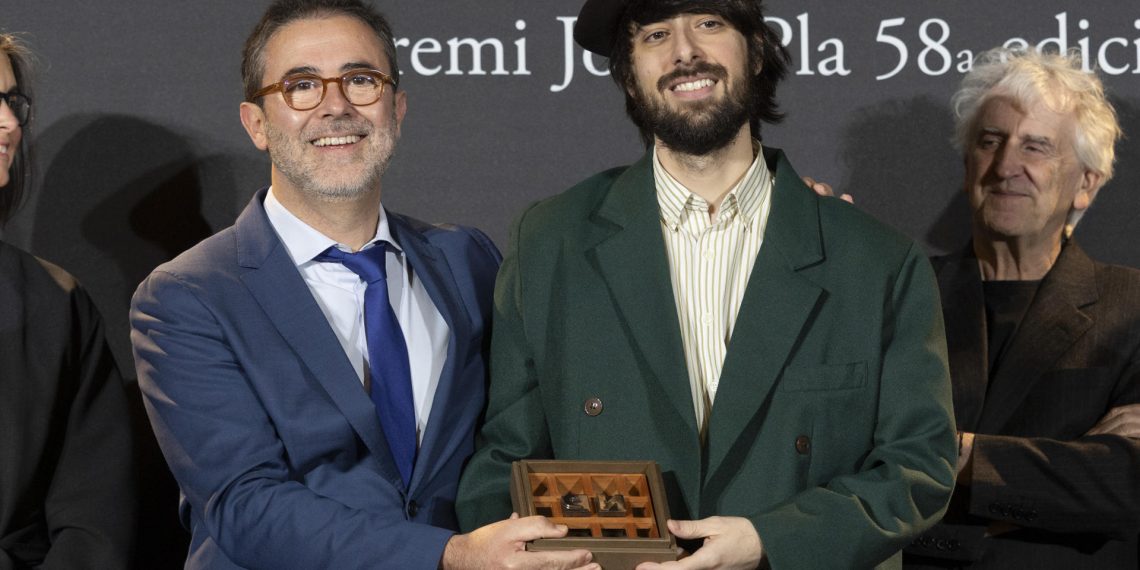 David Uclés gana el premio Nadal 2026 con «La ciudad de las luces muertas»