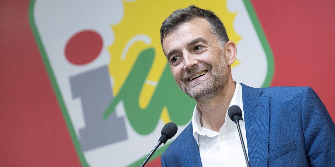 Maíllo plantea prohibir a médicos de la pública trabajar en la privada en Andalucía y abre un nuevo frente electoral