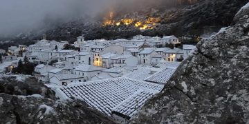 La AEMET alerta de posibles nevadas en Grazalema en pleno temporal en Andalucía