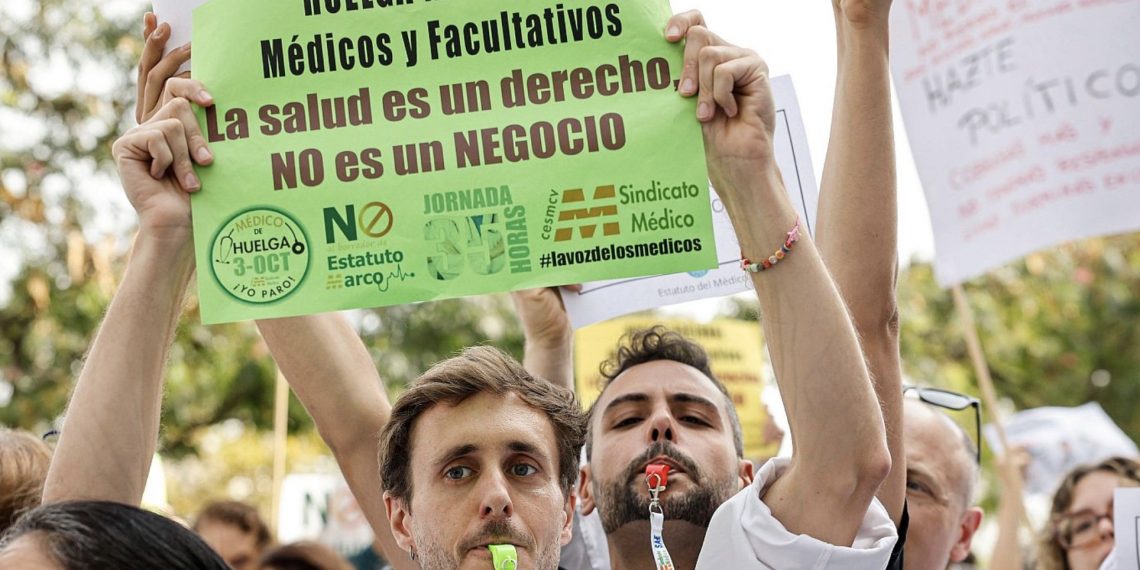 Médicos andaluces inician una semana de huelga con una manifestación prevista en Sevilla