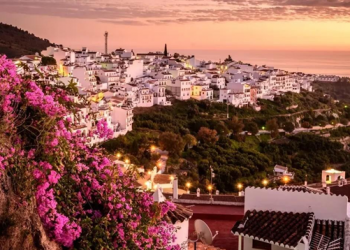 Andalucía más allá de lo evidente: pueblos blancos que parecen salidos de un sueño